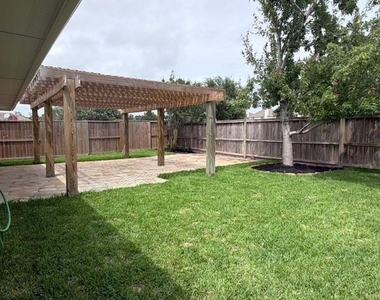 32327 Cross Spring Park Lane - Photo Thumbnail 33