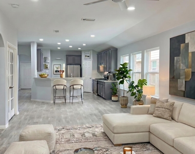 32327 Cross Spring Park Lane - Photo Thumbnail 13