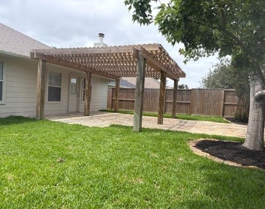 32327 Cross Spring Park Lane - Photo Thumbnail 38