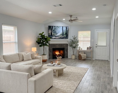 32327 Cross Spring Park Lane - Photo Thumbnail 11