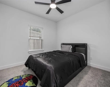 205 Bolden Street - Photo Thumbnail 10