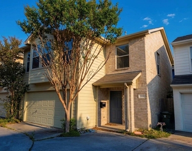 1515 Saulnier Street - Photo Thumbnail 2