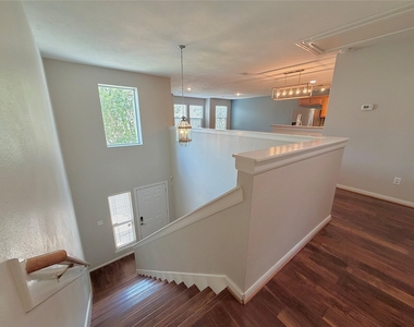 1515 Saulnier Street - Photo Thumbnail 12
