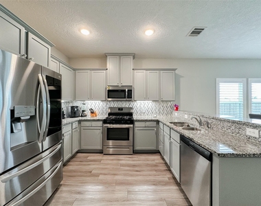 727 Road 5105 - Photo Thumbnail 9