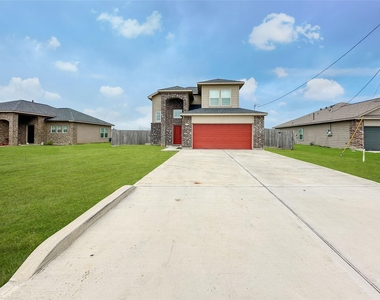 727 Road 5105 - Photo Thumbnail 4