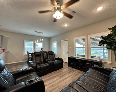 727 Road 5105 - Photo Thumbnail 17