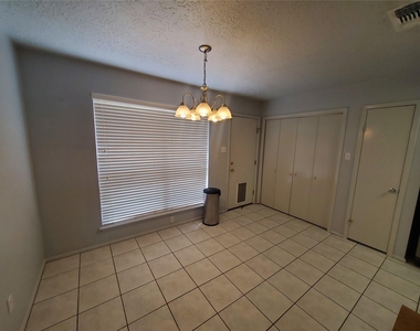 2306 Spring Dusk Lane - Photo Thumbnail 6