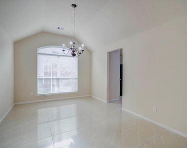 15115 Russet Bend Lane - Photo Thumbnail 12
