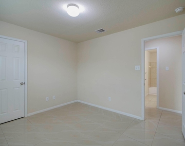 15115 Russet Bend Lane - Photo Thumbnail 7