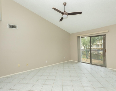 7128 N Holiday Drive - Photo Thumbnail 10
