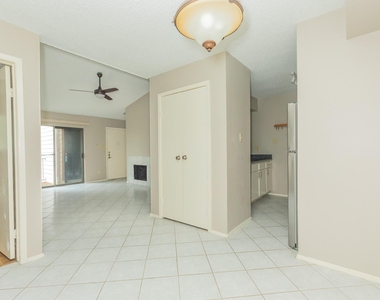 7128 N Holiday Drive - Photo Thumbnail 16