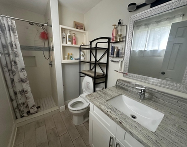 9809 Richmond Ave, Unit J-12 - Photo Thumbnail 9