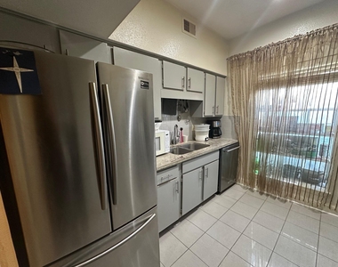 9809 Richmond Ave, Unit J-12 - Photo Thumbnail 4
