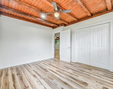 4712 33rd Street - Photo Thumbnail 18