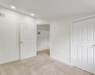 4712 33rd Street - Photo Thumbnail 25