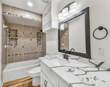 4712 33rd Street - Photo Thumbnail 21