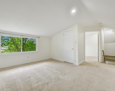 4712 33rd Street - Photo Thumbnail 22