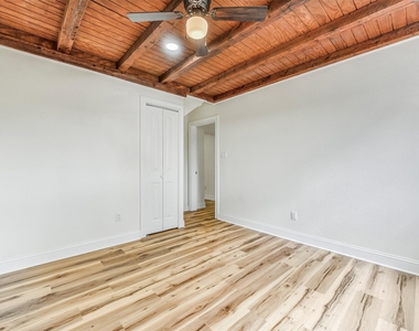 4712 33rd Street - Photo Thumbnail 20