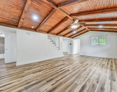4712 33rd Street - Photo Thumbnail 7