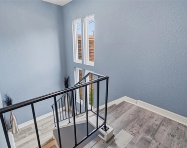 2938 Camelot Lane - Photo Thumbnail 25