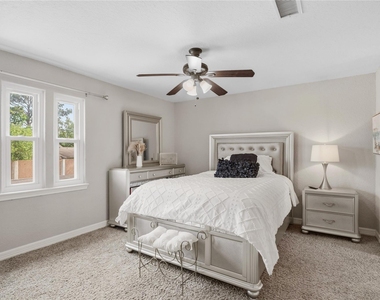 2938 Camelot Lane - Photo Thumbnail 28