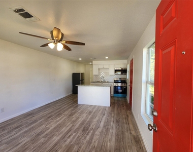 2706 Berry Street - Photo Thumbnail 2