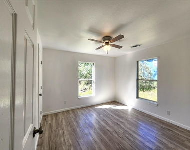 2706 Berry Street - Photo Thumbnail 4