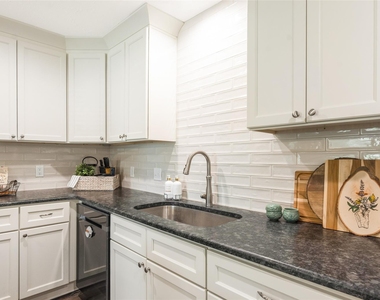 209 Cooner Street - Photo Thumbnail 9