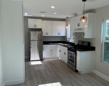 820 Bennington Street - Photo Thumbnail 4