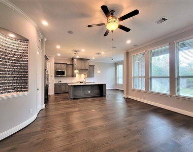 35 Silver Rock Drive - Photo Thumbnail 2