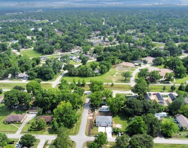 8595 Parkway Dr - Photo Thumbnail 25
