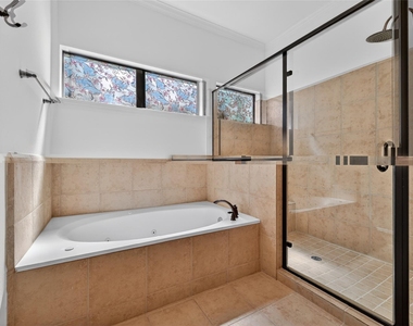 5305 Lillian Street - Photo Thumbnail 9