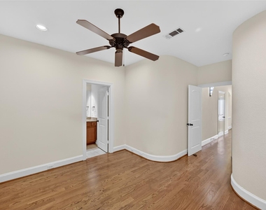 5305 Lillian Street - Photo Thumbnail 26