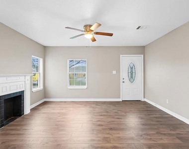 5244 Leeland Street - Photo Thumbnail 4
