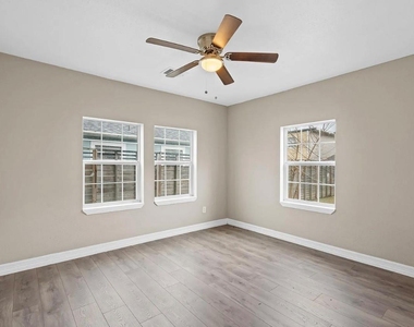 5244 Leeland Street - Photo Thumbnail 9