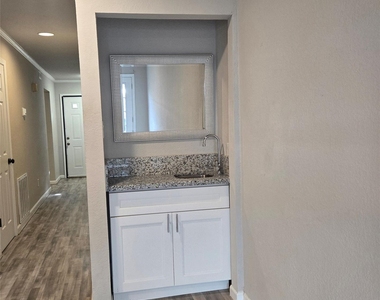 8355 Nairn Street - Photo Thumbnail 4