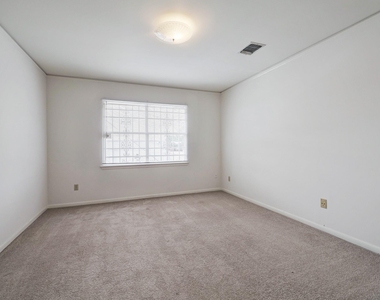 4002 Portsmouth Avenue - Photo Thumbnail 7