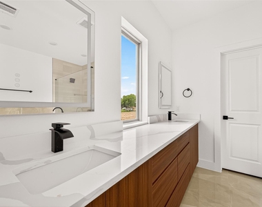 7422 Maxroy Street - Photo Thumbnail 26