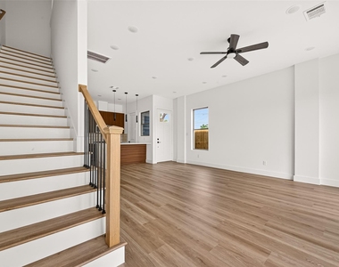 7422 Maxroy Street - Photo Thumbnail 5
