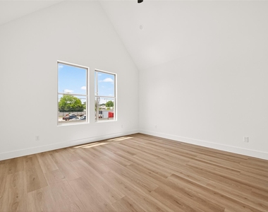 7422 Maxroy Street - Photo Thumbnail 19