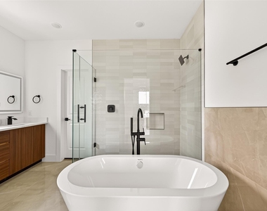 7422 Maxroy Street - Photo Thumbnail 23