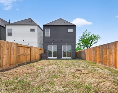 7422 Maxroy Street - Photo Thumbnail 37