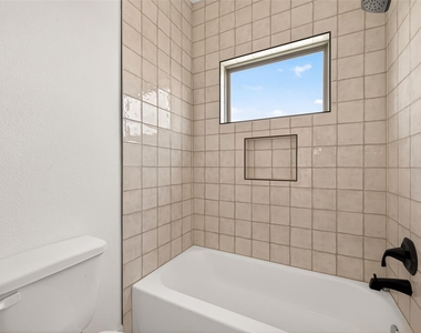 7422 Maxroy Street - Photo Thumbnail 32