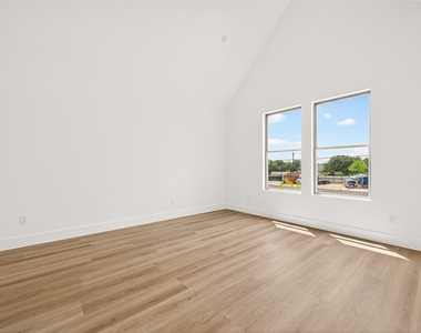 7422 Maxroy Street - Photo Thumbnail 22