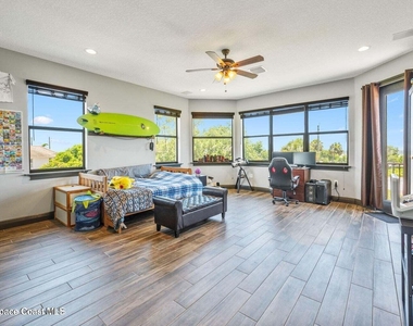 6725 S Tropical Trail - Photo Thumbnail 19