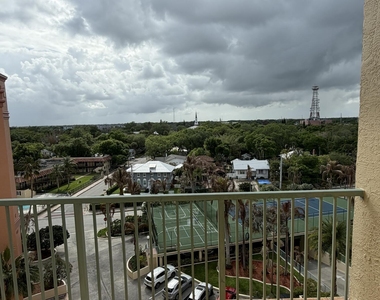 102 Riverside Drive - Photo Thumbnail 29