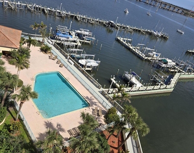 102 Riverside Drive - Photo Thumbnail 30