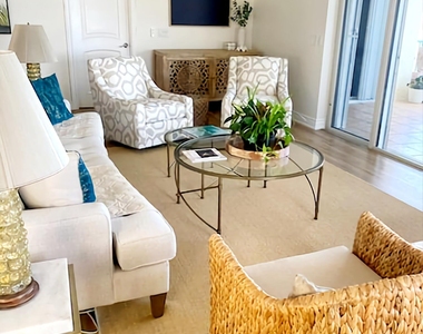 102 Riverside Drive - Photo Thumbnail 23