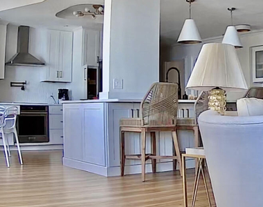 102 Riverside Drive - Photo Thumbnail 3