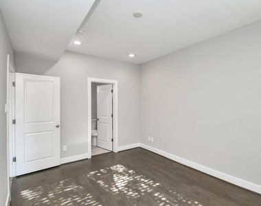 308 Palmer Street - Photo Thumbnail 8